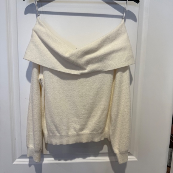 Bobi Black - Cream off shoulder long sleeve sweater - Picture 3 of 4